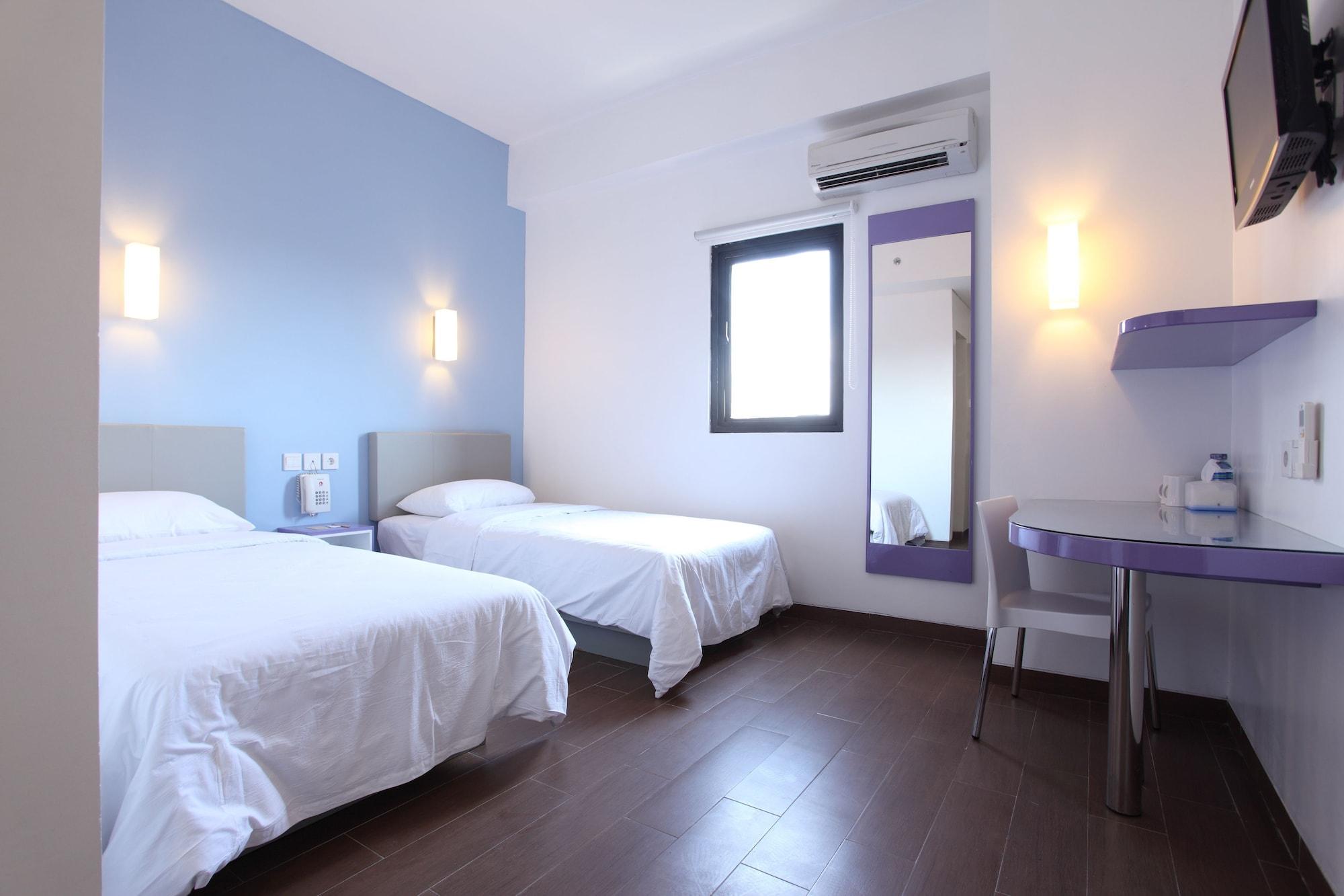 Kampi Hotel Legian Екстер'єр фото