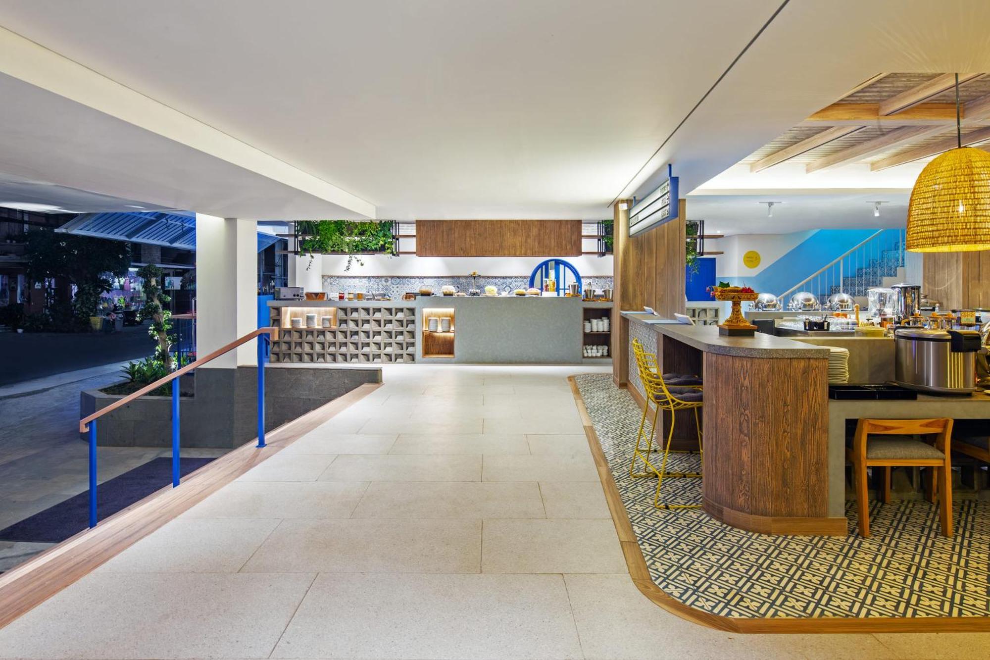 Kampi Hotel Legian Екстер'єр фото